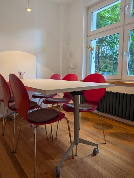 Kleiner Beratungsraum Brenner83